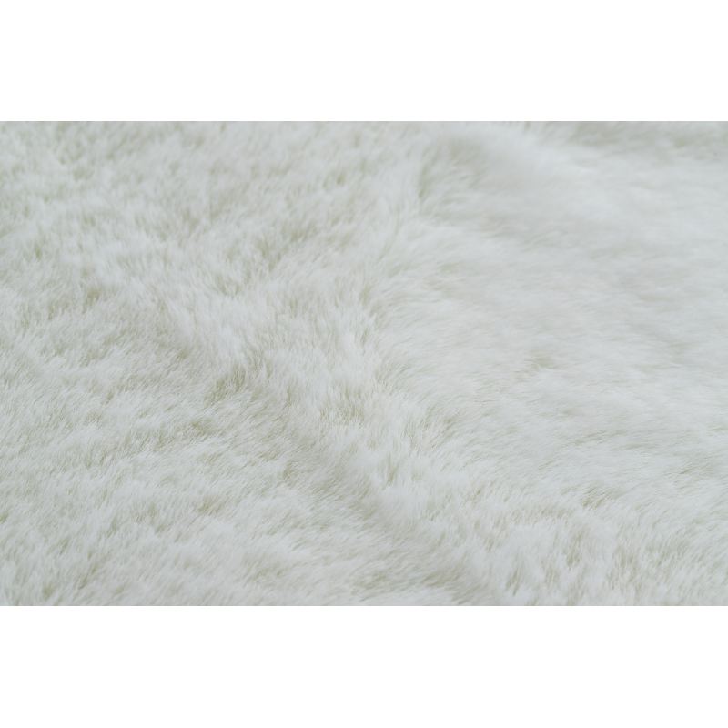 Dywan pluszowy BUNNY- futro królika- biały
